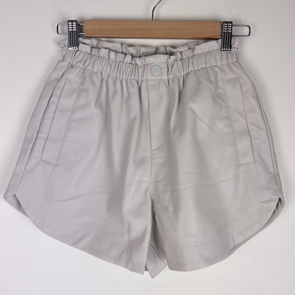 Blank NYC | Vegan Leather Scalloped Hem Track Shorts Taupe | 26 - Picture 5 of 11
